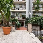 Romeeyes Apartment