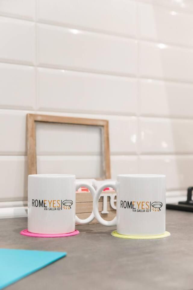Romeeyes2020 * Rom